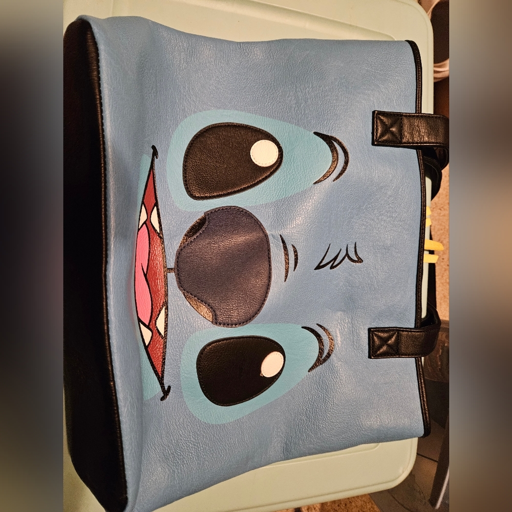 DISNEY STORE LOUNGEFLY LILO AND STICH SCRUMP ADULT LG TOTE BAG BRAND NEW